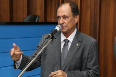 Zé Teixeira intercede por obras em Escola de Deodápolis