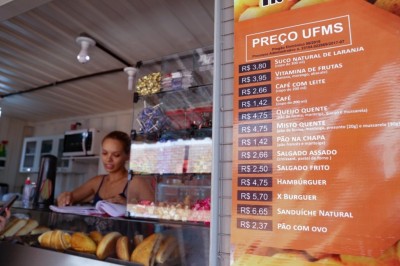 Pão com ovo de R$ 2,37 vira curiosidade nos corredores da UFMS