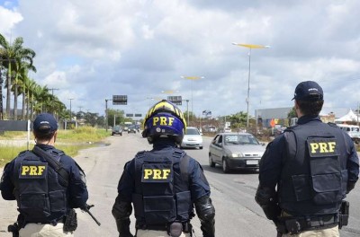 Concurso com 500 vagas para a PRF volta a valer após briga na Justiça