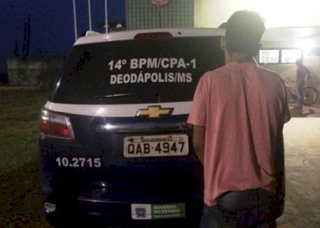 Homem tem casa arrombada ao sair para Expoad; PM prende e recupera produtos em Deodápolis