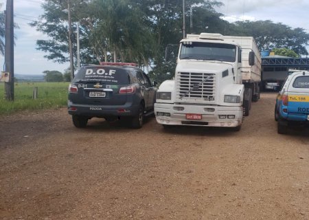 Caminhão roubado é apreendido quando motorista era mantido sob cárcere na MS-276 entre Nova Andradina e Ivinhema