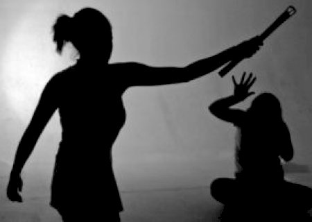 Mulher embriagada agride avó com tapa no rosto em Vicentina