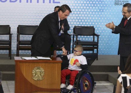 Governo federal lança  carteira estudantil digital
