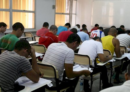 Setembro começa com 671 vagas em concursos e tem salários de até R$ 5,3 mil em MS