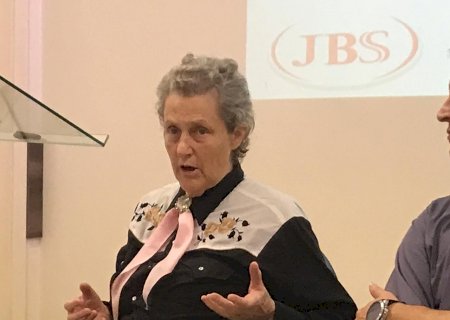 As crianças precisam ser desafiadas, diz Temple Grandin, embaixadora dos autistas