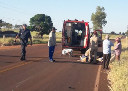 Motociclista sofre fratura exposta em acidente com carro entre Vicentina e São José