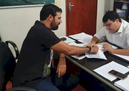 Prefeito anuncia pagamento dos professores da REME com 12,84%, um pouco a mais do piso em Vicentina