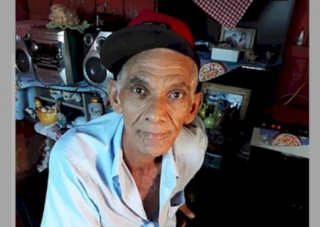 Morador em Vicentina, Zezinho Pedreiro, que amputou perna após acidente precisa de sua ajuda para comprar prótese e voltar a trabalhar