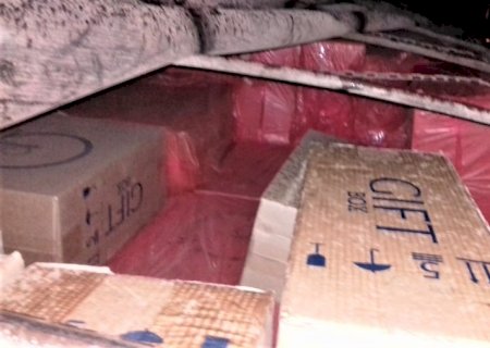 Em Angélica, PM apreende carreta com 700 caixas de cigarros