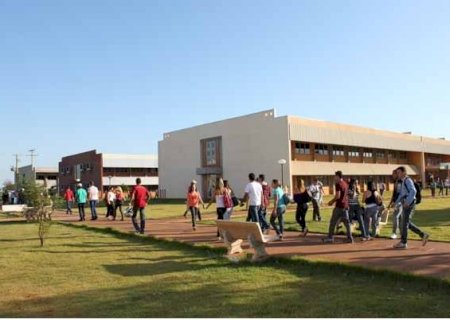 Com quase 2 mil vagas, UFGD abre vestibulares para 40 cursos de graduação