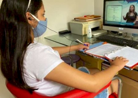 Aulas da rede municipal come&ccedil;am 100% online a partir do dia 8 de fevereiro