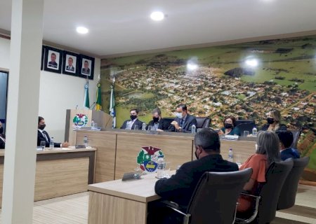 Na Câmara, Eraldo cita união para vencer desafios e trabalho para garantir resultados para Jateí
