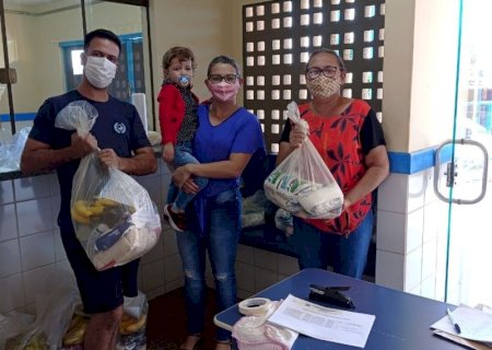 Prefeitura realiza a entrega de kit merenda aos alunos da rede municipal de Vicentina