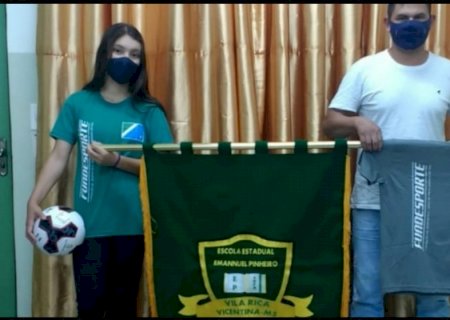 Aluna-atleta do distrito de Vila Rica vence a Copa dos Campeões de Embaixadinhas