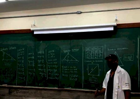 Com &ldquo;tiro ao alvo&rdquo;, h&aacute; 34 anos professor escolheu MS para ensinar