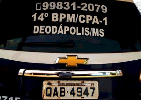 Embriagado, homem bate carro em viatura da PM e vai preso em Deodápolis