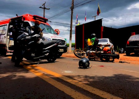 Colisão entre motos deixa pilotos feridos em Dourados