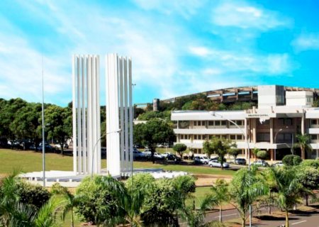 Com vacinômetro, UFMS não exigirá passaporte de vacina para estudantes; entenda