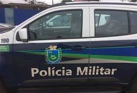 Polícia Militar conduz homem que se masturbava na frente de 2 crianças em Jateí