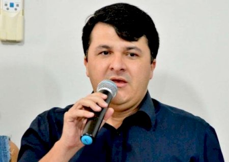 Prefeito Marquinhos do Dedé anuncia shows de Atitude 67 e Edson e Hudson na feira de Vicentina em dezembro de 2022