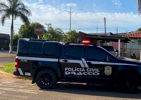 Polícia segue buscas por gerente de agência do Detran de Juti e empresários de Dourados alvos de operação