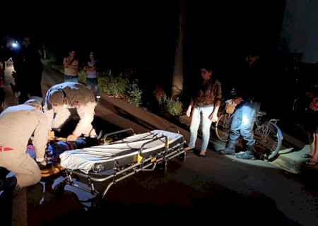 Mulher fica em estado grave ao cair de bicicleta em Fátima do Sul