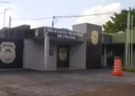 Dívida de R$ 300 acaba com homem esfaqueado na cabeça e tórax; pai e filho foram presos, em Fátima do Sul