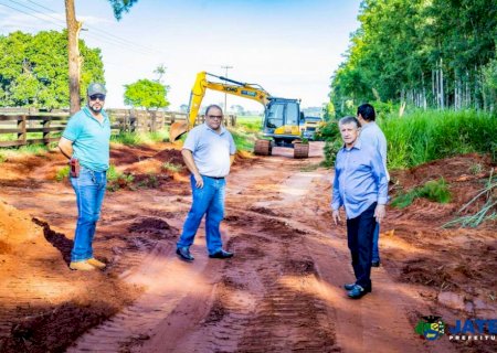 Cuidar das estradas rurais é uma ação permanente da Prefeitura em Jateí