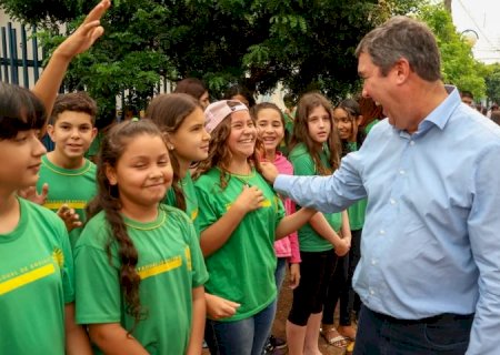 Investimentos de R$ 27 milhões: governador confere andamento de obras e reformas de escolas em MS
