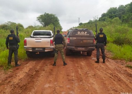 Caminhonete furtada no Paraná é recuperada em Mato Grosso do Sul 