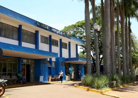 Mulher é socorrida após ser atropelada por motociclista em Itaporã