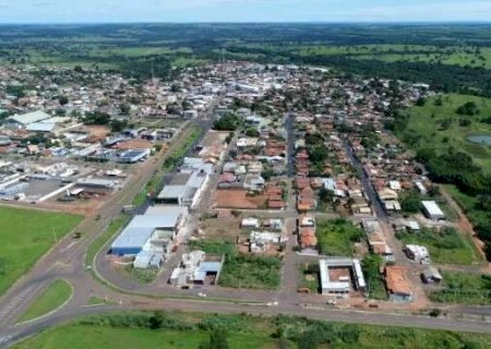 Inoc&ecirc;ncia celebra 65 anos com rodeio e show sertanejo