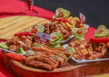 Festival de Torresmo vai até domingo com shows, cervejas e muita pururuca