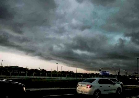Antes de tempestade prevista para esta semana, calorão e umidade baixa predominam em MS
