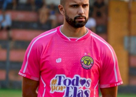 Sete de Dourados usa camisa em apoio às lutas contra feminicídio e racismo na Série B
