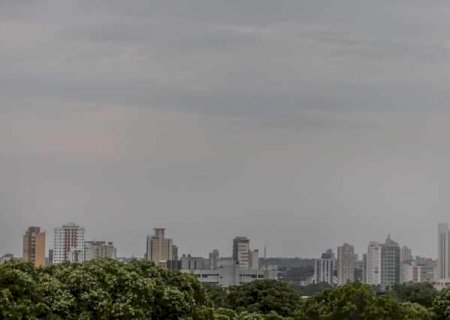 Previsão tem máxima de até 32ºC e rajadas de vento acima de 50 km/h>