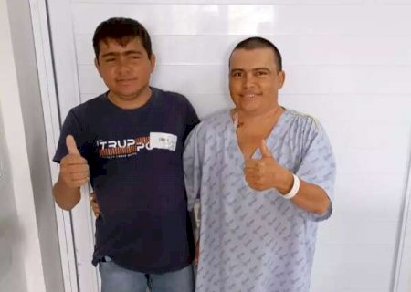 Após anos em fila de espera, irmãos comemoram transplante de rim>