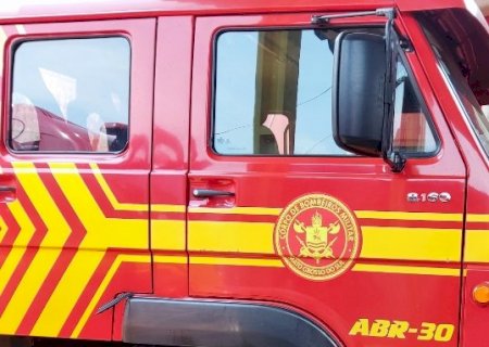 Bombeiros de Fátima do Sul procuram mulher que se afogou no Rio Dourados