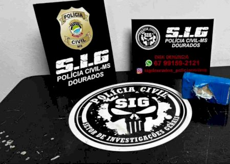 Mulher é presa por policiais do SIG com tablete de cocaína em hotel de Dourados