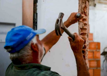 Com chuvas e 13° salário, aumenta procura por ‘marido de aluguel’ em Campo Grande