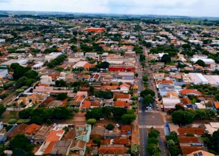 Prefeitura de Caarapó sorteia prêmios do IPTU e entrega obras