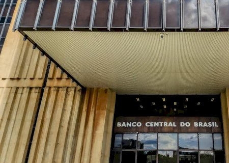 Projeção de crescimento da economia sobe de 3,2% para 3,5% em 2024