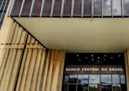 Mercado financeiro eleva previsão da inflação de 5,08% para 5,5%