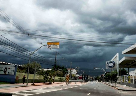 Primeira frente fria do ano promete aliviar calorão em MS na próxima semana
