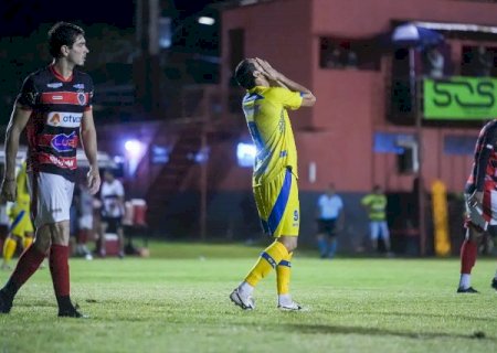&Aacute;guia Negra derrota Dourados e fica a um passo da semifinal do Estadual