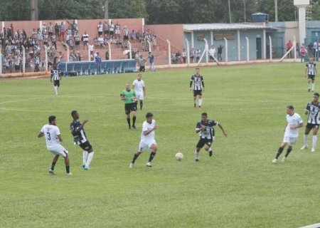 Com tr&ecirc;s campe&otilde;es e um estreante, semifinais j&aacute; t&ecirc;m datas marcadas