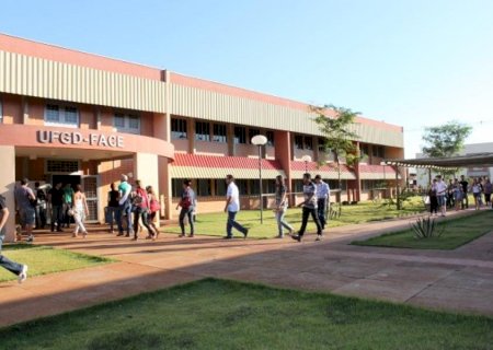 UFGD abre 167 vagas em cursos de graduação exclusivas para pessoas com 60 anos ou mais