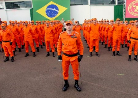 Bombeiros abrem 230 vagas temporárias em MS com salário de R$ 3,8 mil