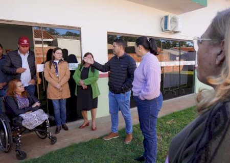 Prefeita de Caarapó e delegação conhecem Centro de apoio ao autista em Vicentina