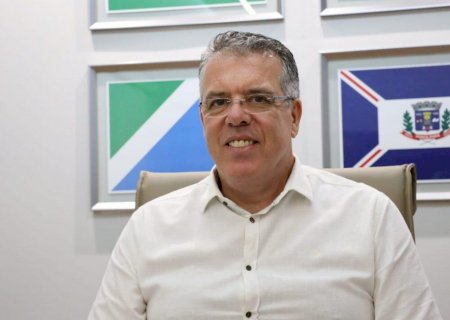 Prefeito de Ponta Porã, Eduardo Campos se licencia do cargo e vice assume gestão